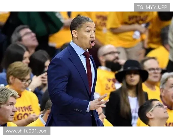 快船主帅卢指导强调球员个性的重要性超越战术调整 快船主帅卢指导强调球员个性的重要性超越战术调整