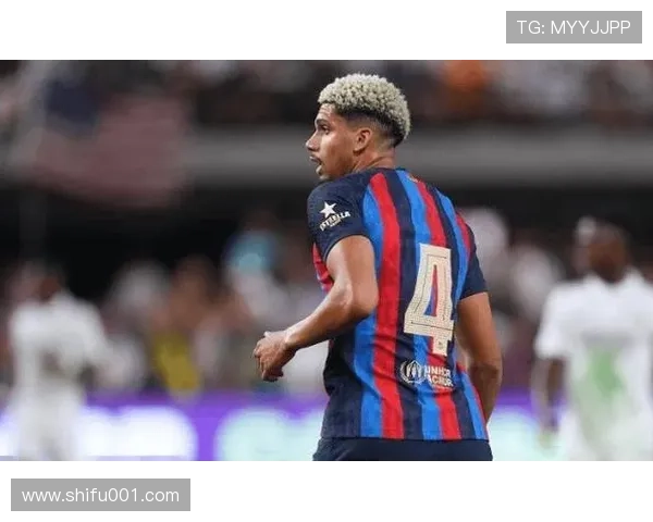 阿劳霍展现领袖气质积极心态助弗里克打造胜利之师