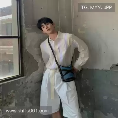 姬铃含